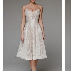 Brand new Lemalaya Vela Dress Midi, Size L